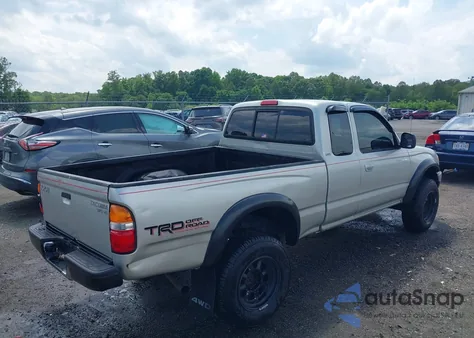 2004 Toyota Tacoma Base V6 z USA, uszkodzony, nr VIN 5TEWN72N84Z402318